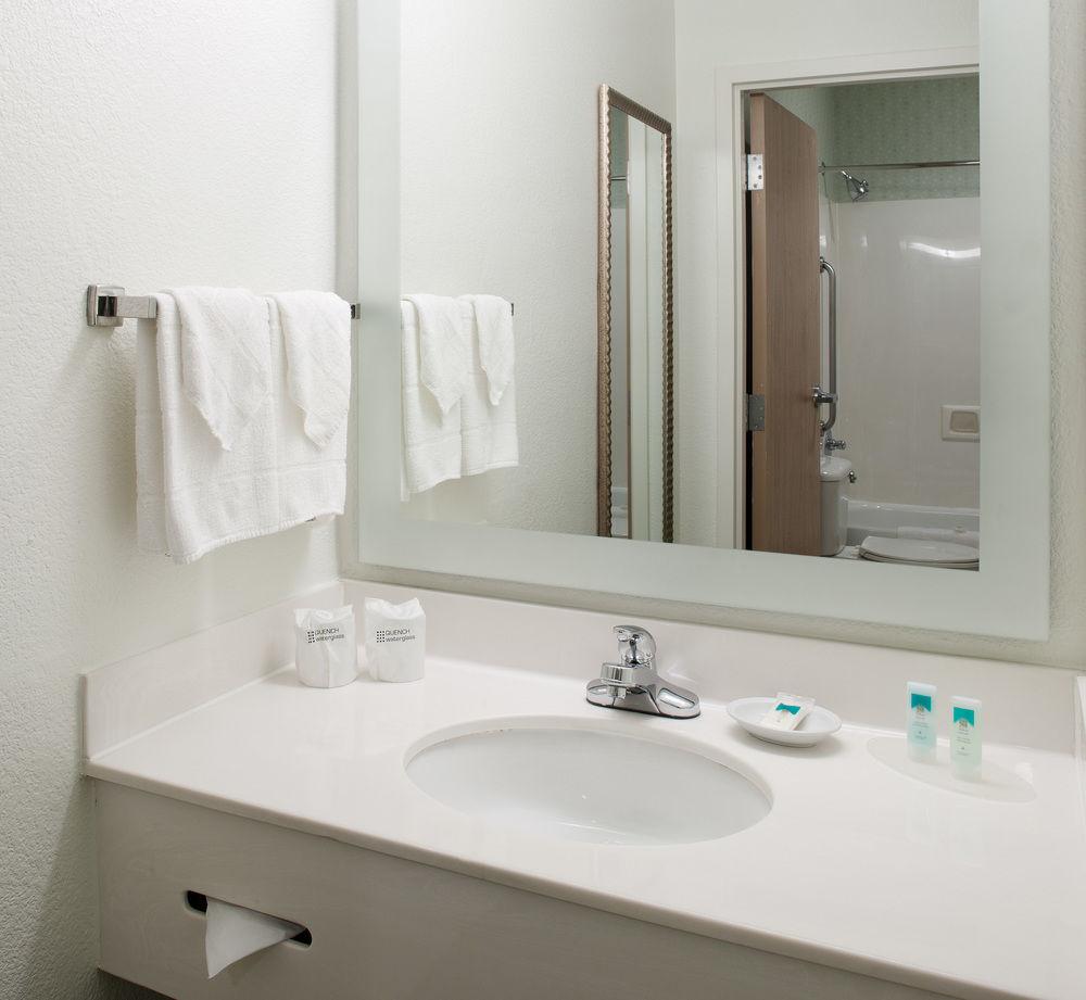 Springhill Suites Dallas Arlington North Экстерьер фото